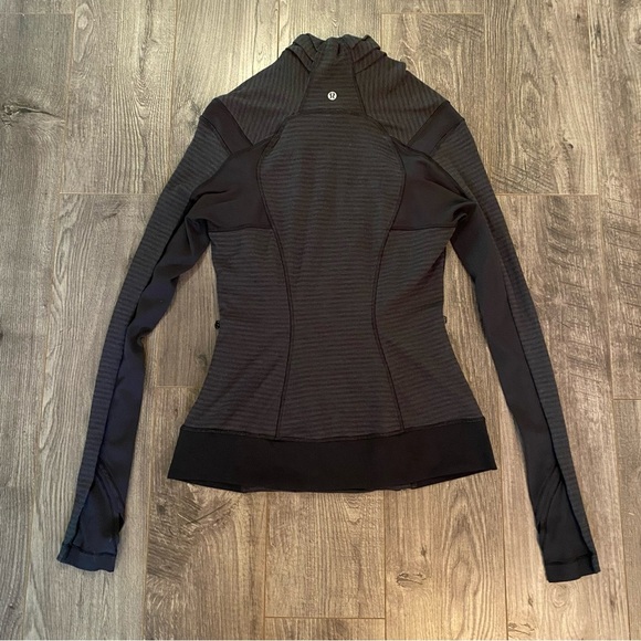 Lululemon Bhakti Yoga Jacket define style - Picture 13 of 14